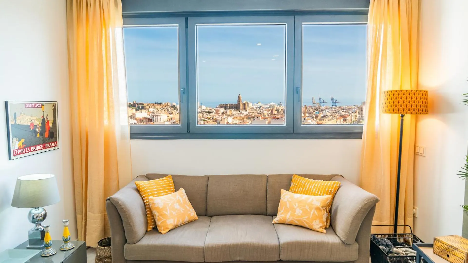 Malaga Tower View Apartment