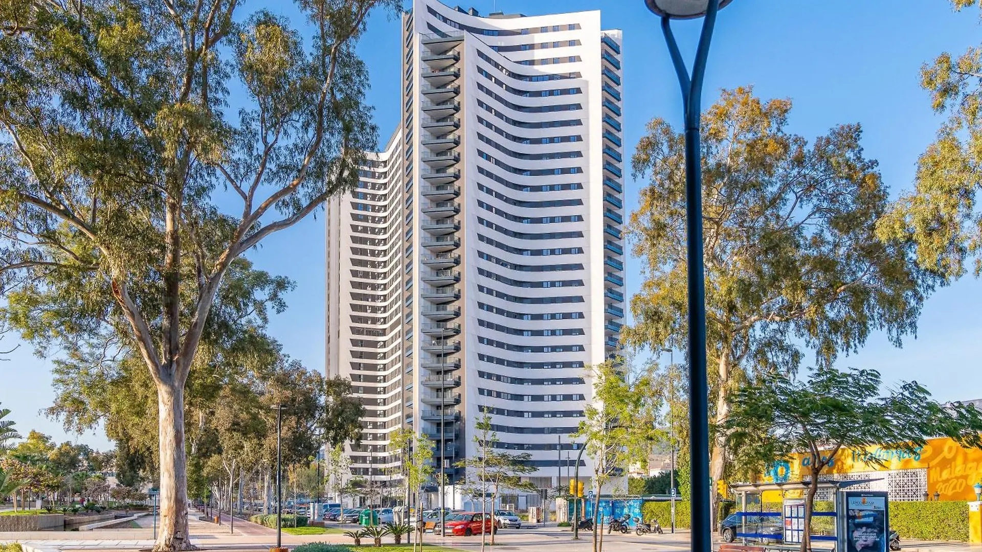 Malaga Tower View Apartment 0*,